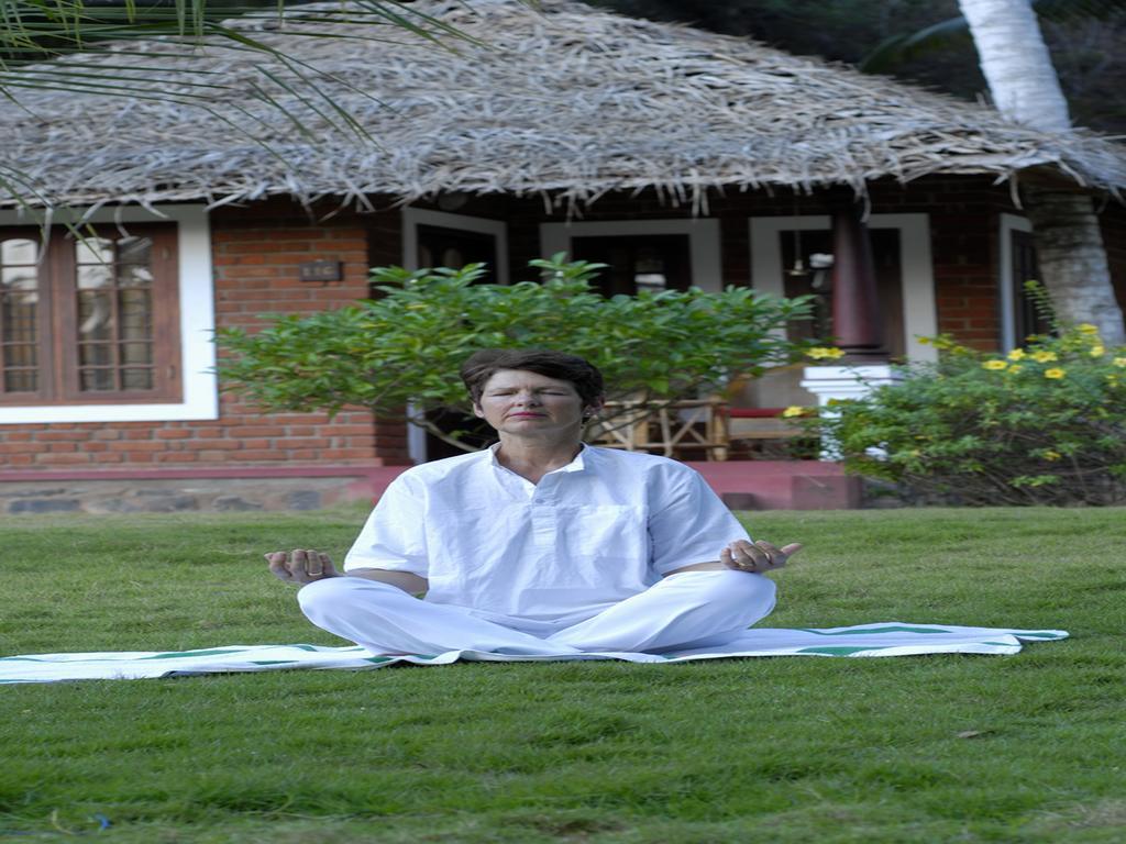 Abad Harmonia Ayurvedic Beach Resort Kovalam Exterior photo